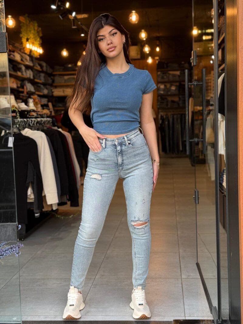 ⁦ג'ינס סקיני קרעים⁩ – תמונה ⁦3⁩
