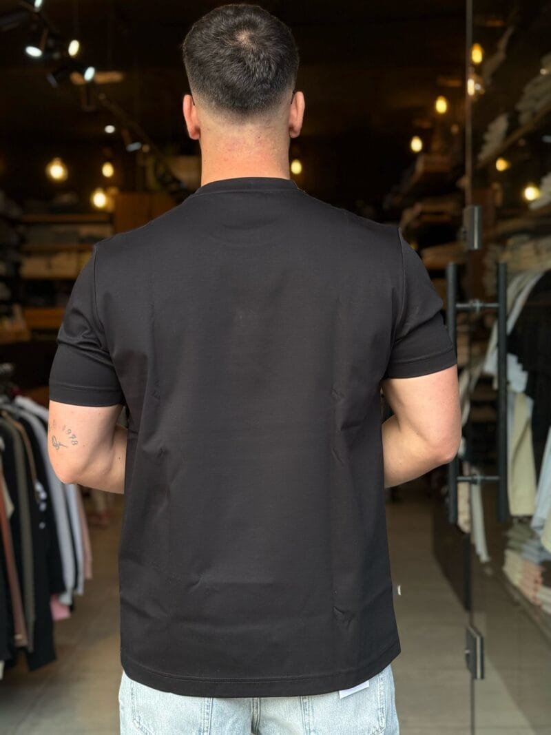 ⁦חולצה קצרה⁩ – תמונה ⁦2⁩
