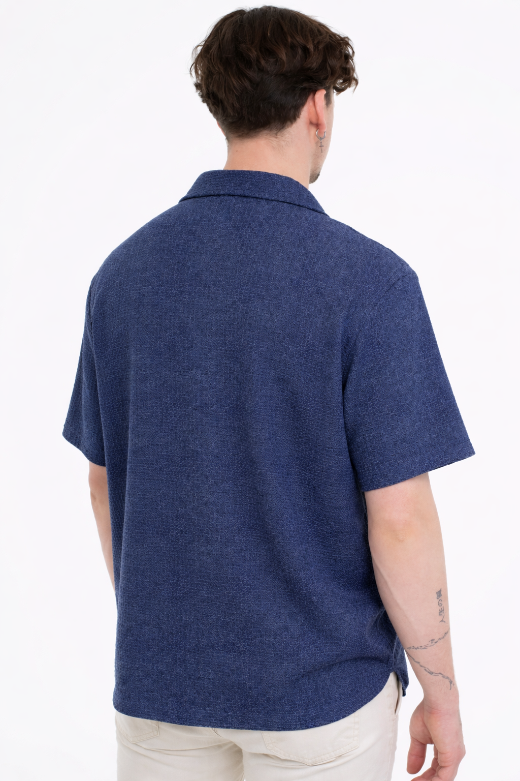 חולצה מכופתרת – תמונה 2