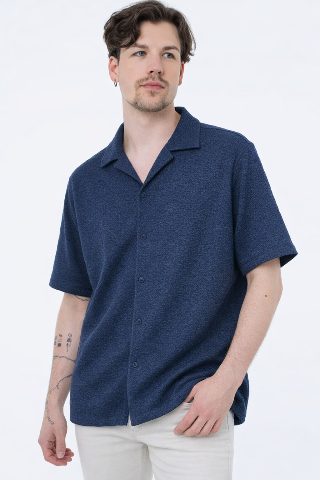 חולצה מכופתרת