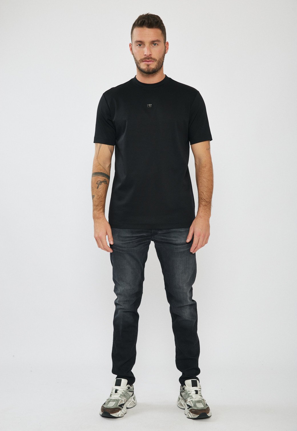 חולצה קצרה – תמונה 4