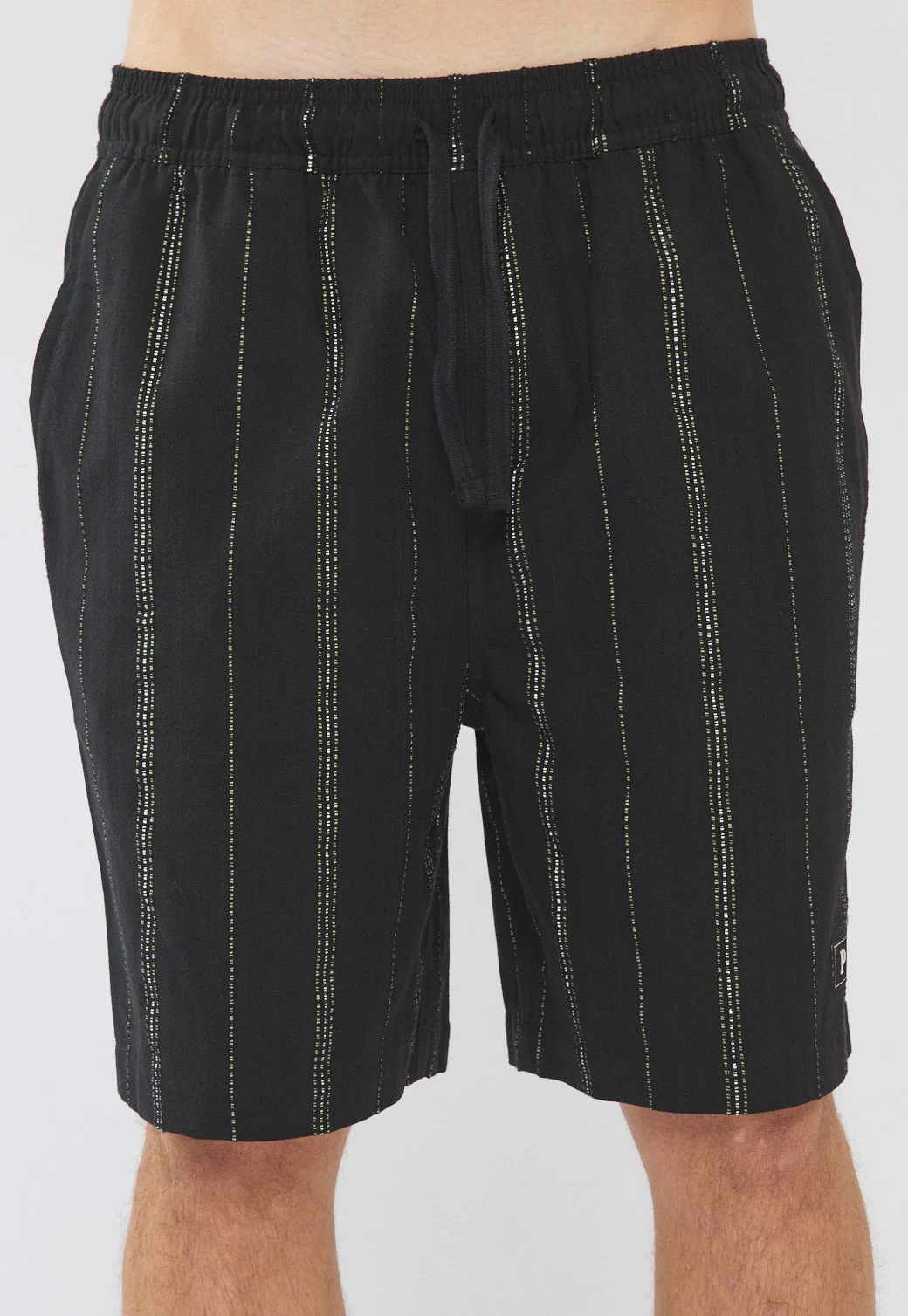 מכנסיים קצרים